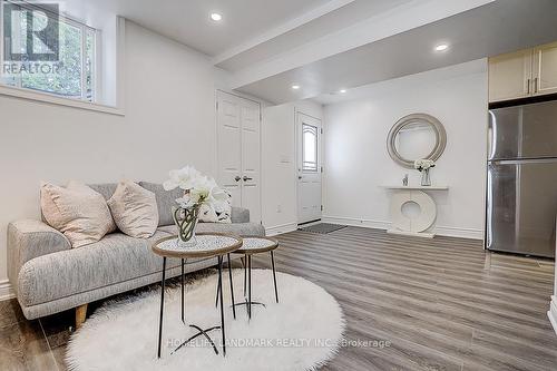 609 Mortimer Avenue, Toronto, ON - Indoor
