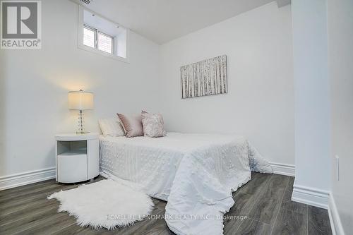 609 Mortimer Avenue, Toronto, ON - Indoor Photo Showing Bedroom