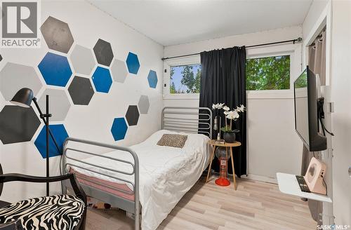 421 Y Avenue S, Saskatoon, SK - Indoor Photo Showing Bedroom