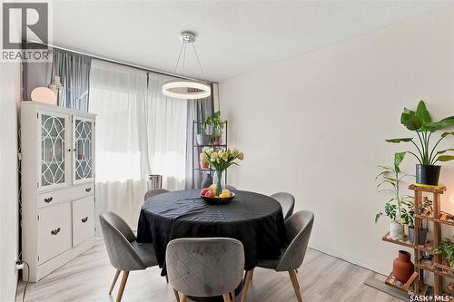 421 Y Avenue S, Saskatoon, SK - Indoor Photo Showing Dining Room
