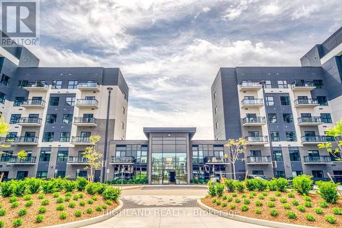 129 - 102 GROVEWOOD COMMON  Oakville, ON L6H 0X2