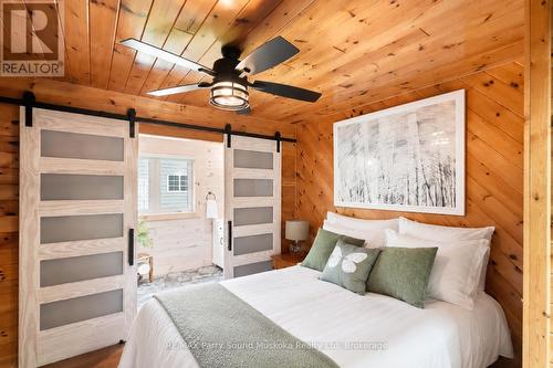 587 Centre Road, Mckellar, ON - Indoor Photo Showing Bedroom