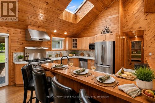 587 Centre Road, Mckellar, ON - Indoor