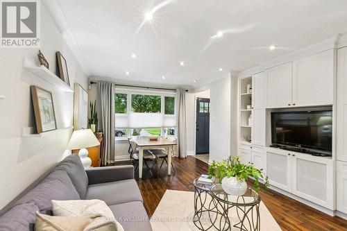 36 Vernadale Crescent, Toronto, ON - Indoor Photo Showing Living Room