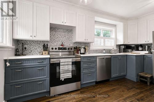 36 Vernadale Crescent, Toronto, ON - Indoor Photo Showing Kitchen