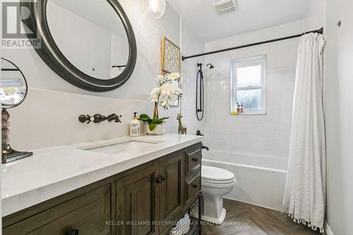 36 Vernadale Crescent, Toronto, ON - Indoor Photo Showing Bathroom