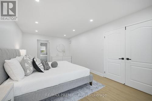 95 Hudson Drive, Vaughan, ON - Indoor Photo Showing Bedroom