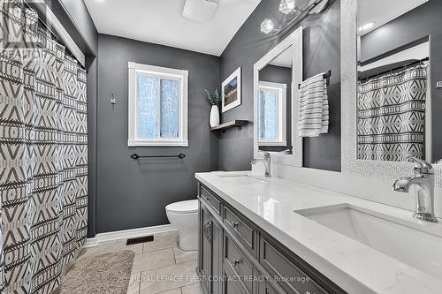 14 Hunter Court, Springwater, ON - Indoor Photo Showing Bathroom