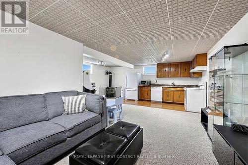 14 Hunter Court, Springwater, ON - Indoor