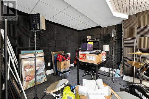 14 Hunter Court, Springwater, ON - Indoor Photo Showing Other Room
