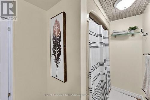 14 Hunter Court, Springwater, ON - Indoor Photo Showing Other Room