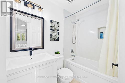 1692 Baymill Court, Mississauga, ON - Indoor Photo Showing Bathroom