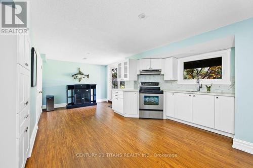 1692 Baymill Court, Mississauga, ON - Indoor Photo Showing Kitchen