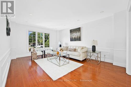 1692 Baymill Court, Mississauga, ON - Indoor Photo Showing Living Room