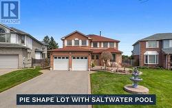 915 CATSKILL DRIVE E  Oshawa, ON L1J 8J9