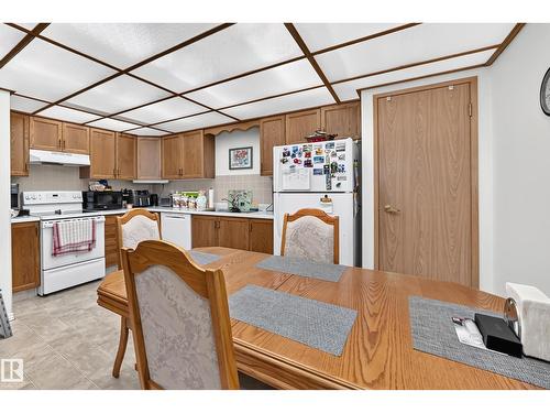 7530 137A Av Nw, Edmonton, AB - Indoor