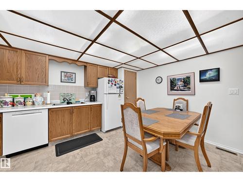7530 137A Av Nw, Edmonton, AB - Indoor