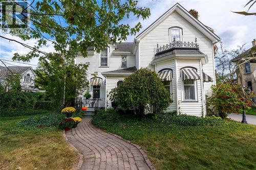 438 Emmeline STREET  Petrolia, ON N0N 1R0