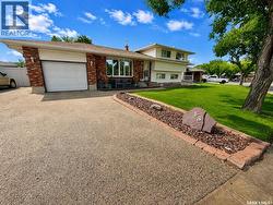 15 Dickinson CRESCENT  Regina, SK S4R 7K6