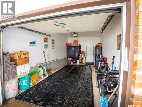 15 Dickinson Crescent, Regina, SK - Indoor