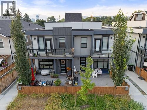 824 Glenwood Avenue Unit# 4  Kelowna, BC V1Y 5M5