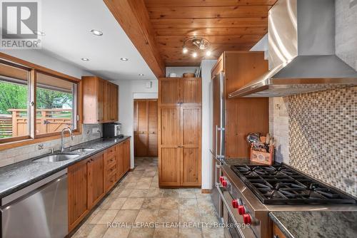 6721 Rideau Street S, Ottawa, ON - Indoor Photo Showing Kitchen