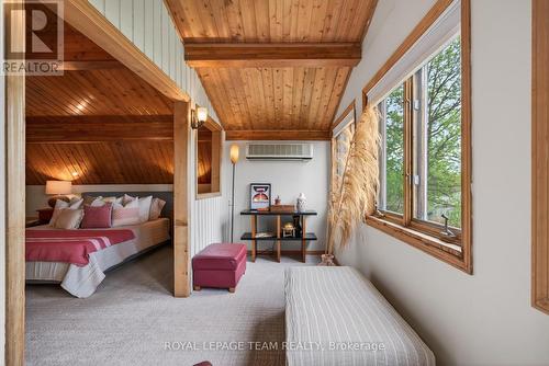 6721 Rideau Street S, Ottawa, ON - Indoor Photo Showing Bedroom