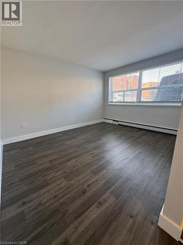 2 GRANT Boulevard Unit# 3 , Dundas, Ontario L9H 4N9 4