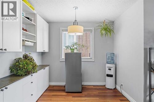 4227 49 Street Ne, Calgary, AB - Indoor