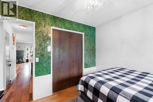 4227 49 Street Ne, Calgary, AB - Indoor Photo Showing Bedroom