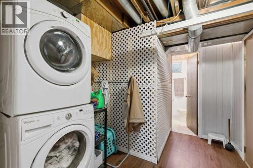 4227 49 Street Ne, Calgary, AB - Indoor Photo Showing Laundry Room
