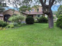 49 FARM GATE CRESCENT Ottawa, ON K2E 7N3