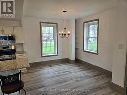 Apt 1 generous size dining area - 