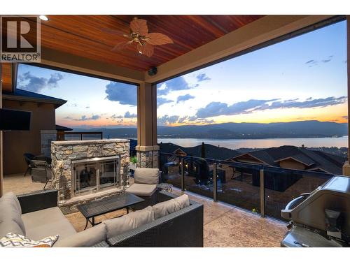 954 Hewetson Avenue, Kelowna, BC -  With Fireplace With View With Exterior