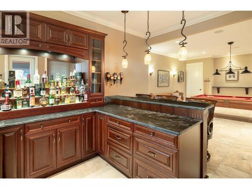 954 Hewetson Avenue, Kelowna, BC - Indoor
