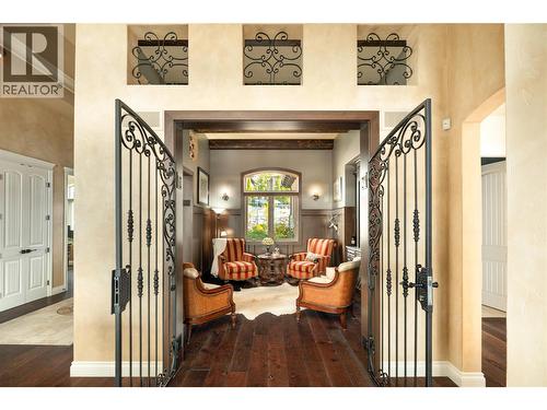 954 Hewetson Avenue, Kelowna, BC - Indoor Photo Showing Other Room