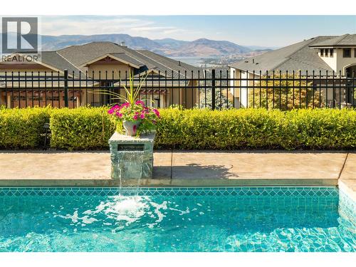 954 Hewetson Avenue, Kelowna, BC - Outdoor With In Ground Pool