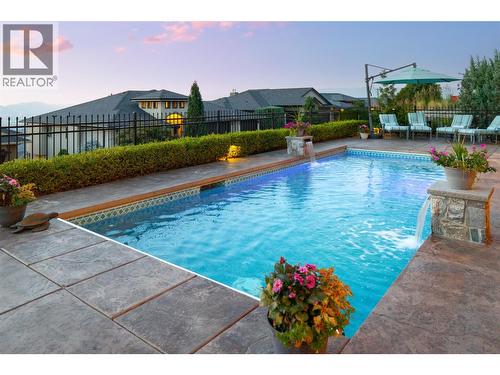 954 Hewetson Avenue, Kelowna, BC - Outdoor With In Ground Pool