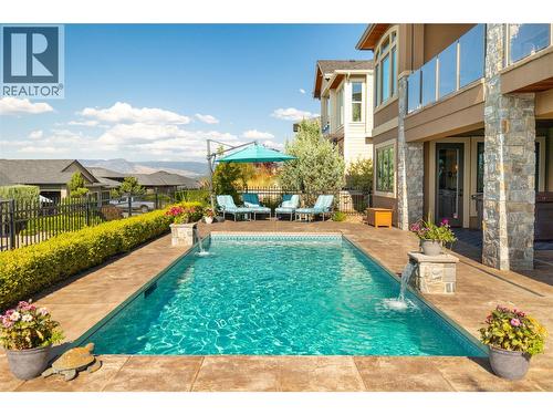 954 Hewetson Avenue, Kelowna, BC - Outdoor With In Ground Pool