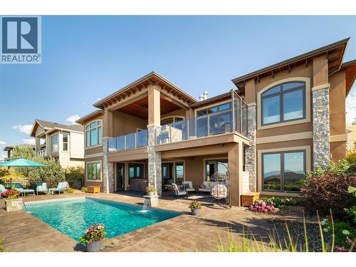 954 Hewetson Avenue, Kelowna, BC - Outdoor With In Ground Pool