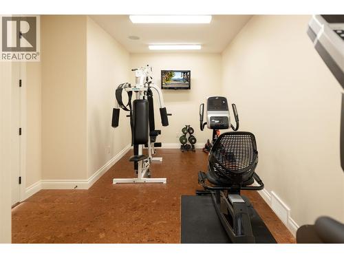 954 Hewetson Avenue, Kelowna, BC - Indoor Photo Showing Gym Room
