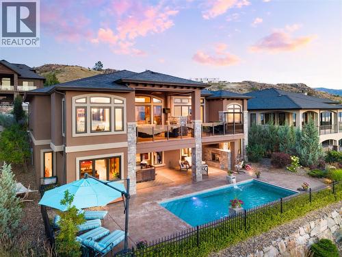 954 Hewetson Avenue, Kelowna, BC - Outdoor With In Ground Pool