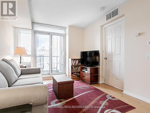 1501 - 30 Harrison Garden Boulevard, Toronto, ON - Indoor Photo Showing Living Room