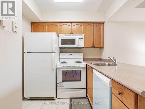 1501 - 30 Harrison Garden Boulevard, Toronto, ON - Indoor Photo Showing Kitchen