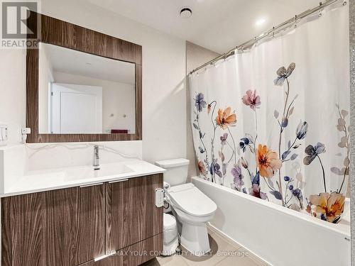 963 - 25 Adra Grado Way, Toronto, ON - Indoor Photo Showing Bathroom