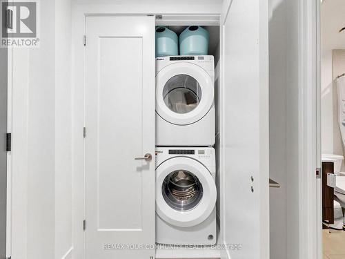 963 - 25 Adra Grado Way, Toronto, ON - Indoor Photo Showing Laundry Room