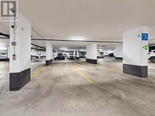 963 - 25 Adra Grado Way, Toronto, ON - Indoor Photo Showing Garage