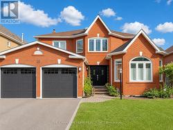 19 WIGSTON COURT  Whitby, ON L1R 2B9