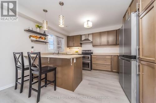 31 Betterton Crescent, Brampton, ON - Indoor Photo Showing Kitchen With Upgraded Kitchen