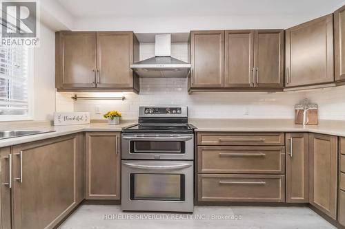 31 Betterton Crescent, Brampton, ON - Indoor Photo Showing Kitchen